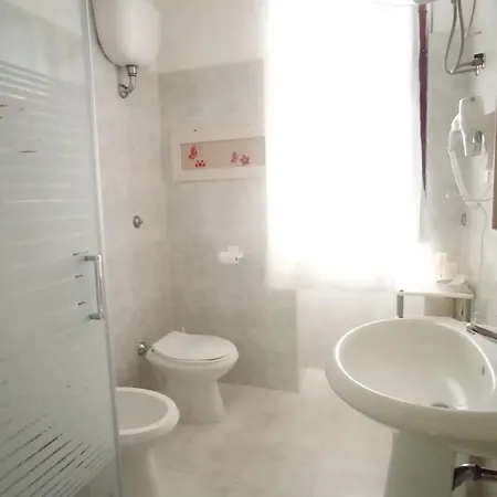 Marty's Guest house *